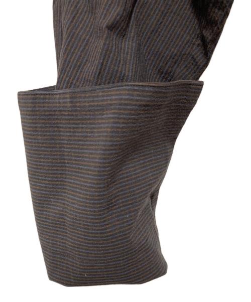 Uhr（ウーア）Uhr (ウーア) Ruffle Frill Shirt ブラウン サイズ:FREEの古着・服飾アイテム