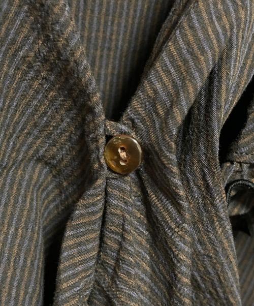 Uhr（ウーア）Uhr (ウーア) Ruffle Frill Shirt ブラウン サイズ:FREEの古着・服飾アイテム