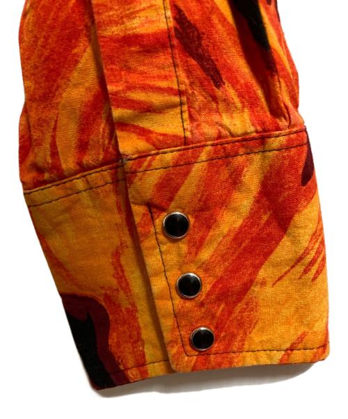 Wrangler（ラングラー）Wrangler (ラングラー) ファイヤーパターンウエスタンシャツ レッド×ブラック サイズ:Mの古着・服飾アイテム