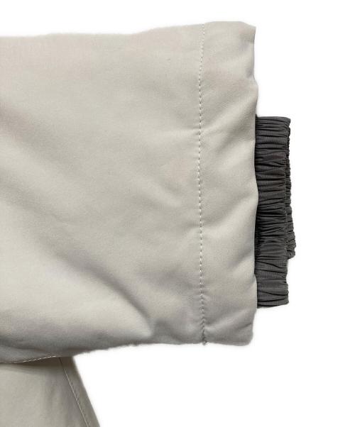 PRADA SPORTS（プラダスポーツ）PRADA SPORTS (プラダスポーツ) GORE-TEX パフジャケット ホワイト サイズ:48の古着・服飾アイテム