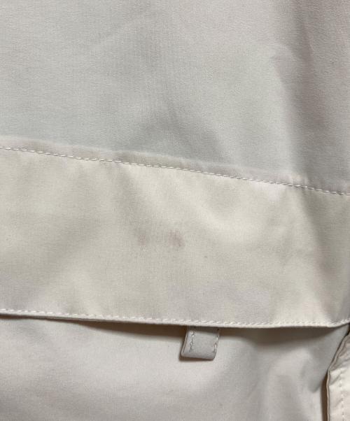 PRADA SPORTS（プラダスポーツ）PRADA SPORTS (プラダスポーツ) GORE-TEX パフジャケット ホワイト サイズ:48の古着・服飾アイテム