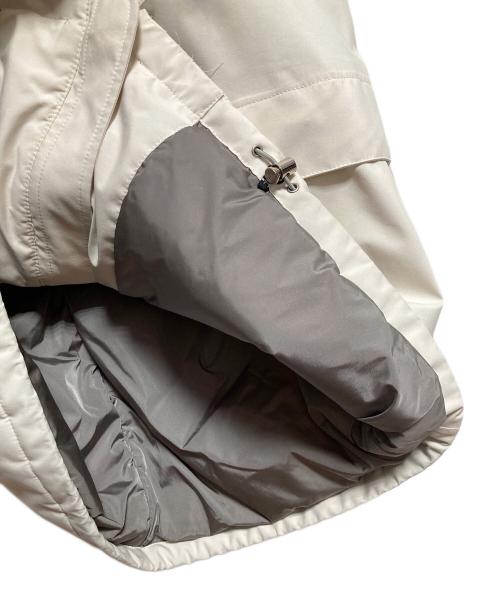 PRADA SPORTS（プラダスポーツ）PRADA SPORTS (プラダスポーツ) GORE-TEX パフジャケット ホワイト サイズ:48の古着・服飾アイテム