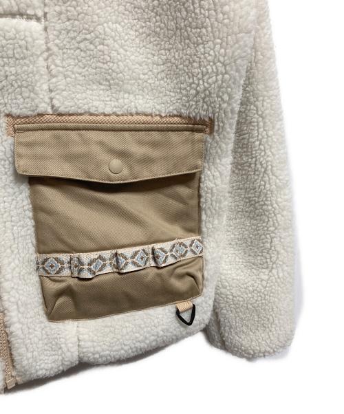 Columbia（コロンビア）Columbia (コロンビア) ウィメンズシカゴアベニューリバーシブルフリースジャケット アイボリー サイズ:Lの古着・服飾アイテム