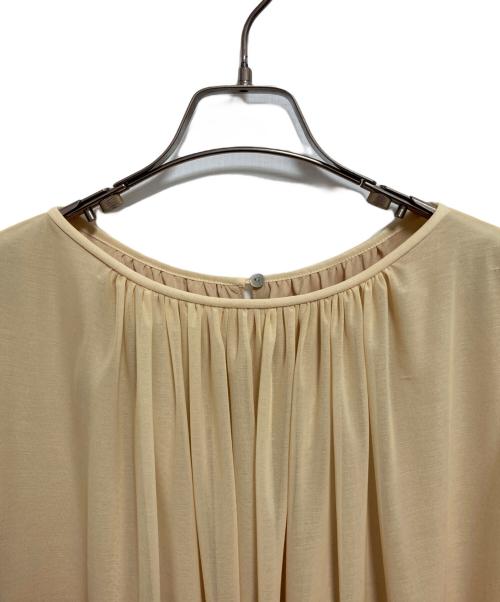 ROPE（ロペ）ROPE (ロペ) ブライトネスヤーンギャザーワンピース ベージュ サイズ:36の古着・服飾アイテム