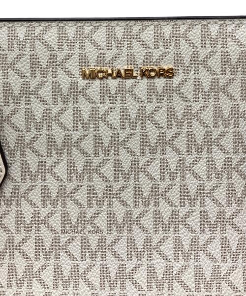 MICHAEL KORS（マイケル・コース）MICHAEL KORS (マイケル・コース) SHEILA ミッドファスナー トート ラージ ホワイト 未使用品の古着・服飾アイテム