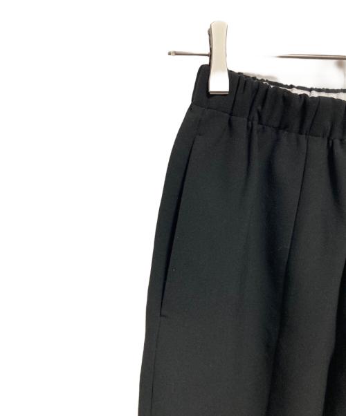 ENFOLD（エンフォルド）ENFOLD (エンフォルド) FRONT-CURVE PANTS ブラック サイズ:36の古着・服飾アイテム
