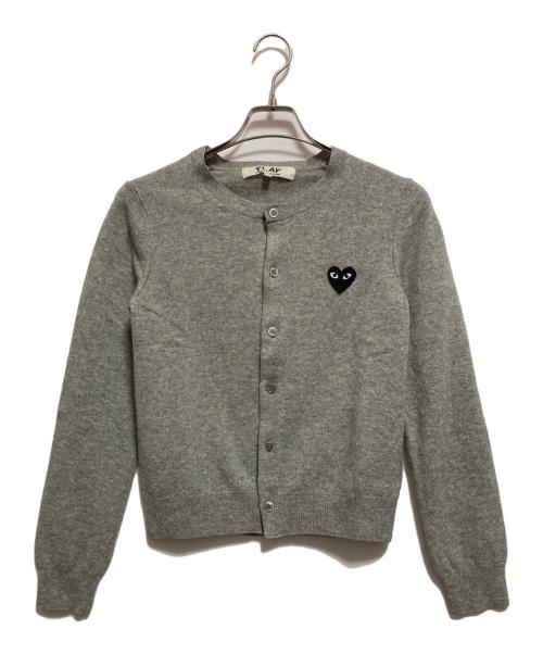 PLAY COMME des GARCONS（プレイコムデギャルソン）PLAY COMME des GARCONS (プレイコムデギャルソン) ハートワッペンカーディガン グレー サイズ:Sの古着・服飾アイテム