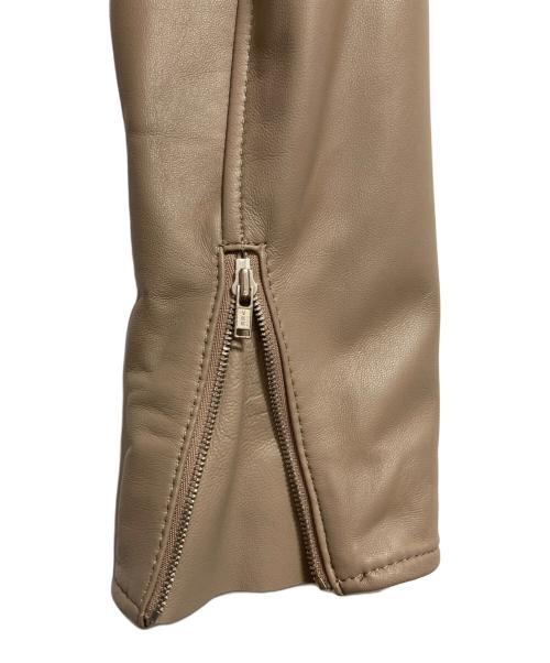 23区（ニジュウサンク）23区 (ニジュウサンク) シープレザーライダースジャケット ベージュ サイズ:40の古着・服飾アイテム