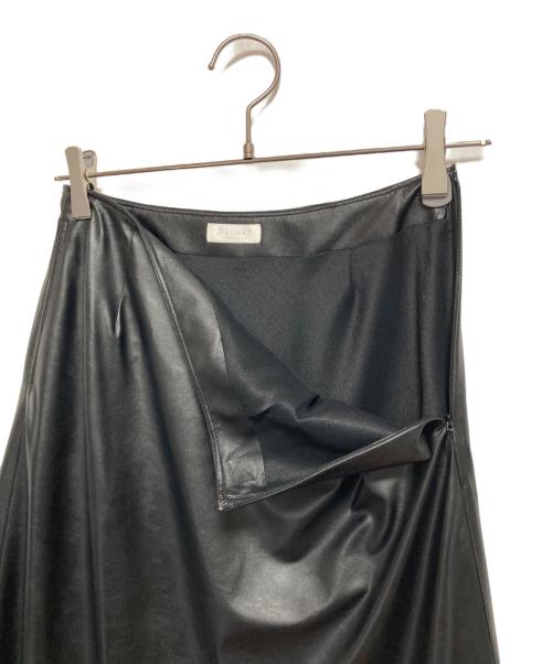 BALLSEY（ボールジィ）BALLSEY (ボールジィ) レザーライクライトクロス セミフレアスカート ブラック サイズ:34の古着・服飾アイテム