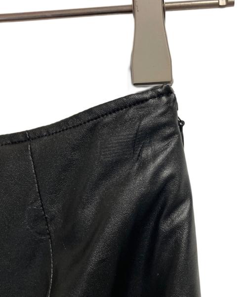BALLSEY（ボールジィ）BALLSEY (ボールジィ) レザーライクライトクロス セミフレアスカート ブラック サイズ:34の古着・服飾アイテム