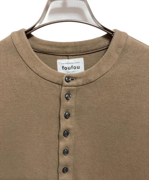 foufou（フーフー ザドレス）foufou (フーフー ザドレス) henley neck volume sleeve one piece ベージュ サイズ:FREEの古着・服飾アイテム