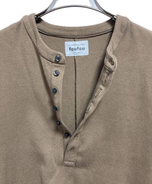 foufou（フーフー ザドレス）foufou (フーフー ザドレス) henley neck volume sleeve one piece ベージュ サイズ:FREEの古着・服飾アイテム