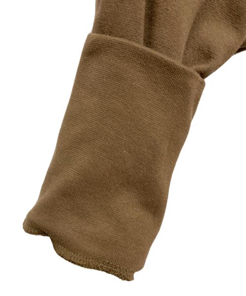 foufou（フーフー ザドレス）foufou (フーフー ザドレス) henley neck volume sleeve one piece ベージュ サイズ:FREEの古着・服飾アイテム