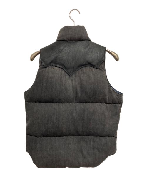 RockyMountainFeatherBed（ロッキーマウンテンフェザーベッド）RockyMountainFeatherBed (ロッキーマウンテンフェザーベッド) BEAMS (ビームス) 別注デニムダウンベスト ブラック サイズ:36の古着・服飾アイテム