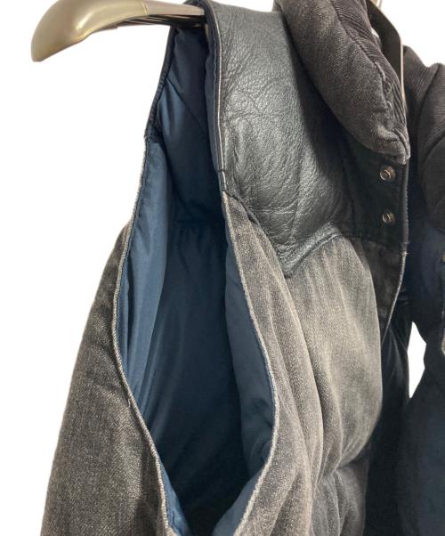 RockyMountainFeatherBed（ロッキーマウンテンフェザーベッド）RockyMountainFeatherBed (ロッキーマウンテンフェザーベッド) BEAMS (ビームス) 別注デニムダウンベスト ブラック サイズ:36の古着・服飾アイテム