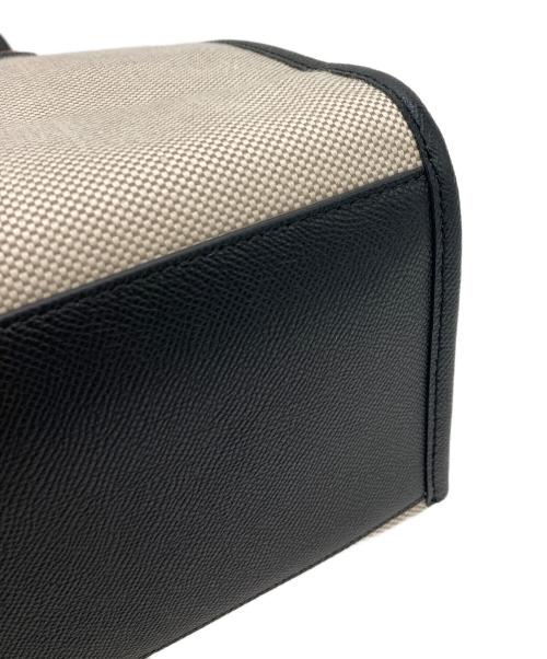 FURLA（フルラ）FURLA (フルラ) ERA M Tote ベージュ×ブラックの古着・服飾アイテム