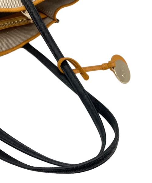 FURLA（フルラ）FURLA (フルラ) ERA M Tote ベージュ×ブラックの古着・服飾アイテム