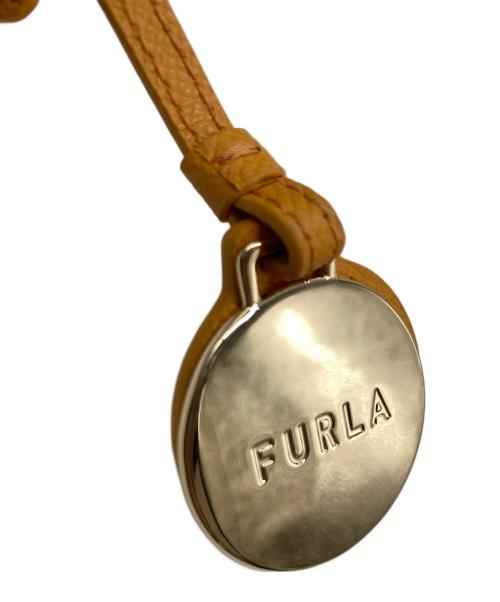 FURLA（フルラ）FURLA (フルラ) ERA M Tote ベージュ×ブラックの古着・服飾アイテム