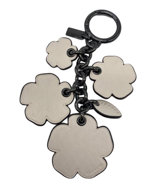 COACH（コーチ）COACH (コーチ) フラワーモチーフキーホルダー ベージュの古着・服飾アイテム