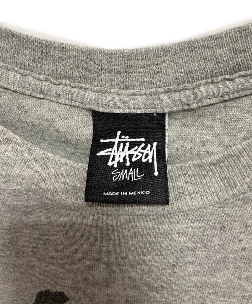 stussy（ステューシー）stussy (ステューシー) プリントTシャツ グレー サイズ:Sの古着・服飾アイテム