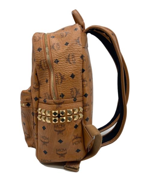 MCM（エムシーエム）MCM (エムシーエム) スタッズリュック ブラウンの古着・服飾アイテム
