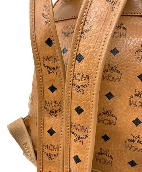 MCM（エムシーエム）MCM (エムシーエム) スタッズリュック ブラウンの古着・服飾アイテム