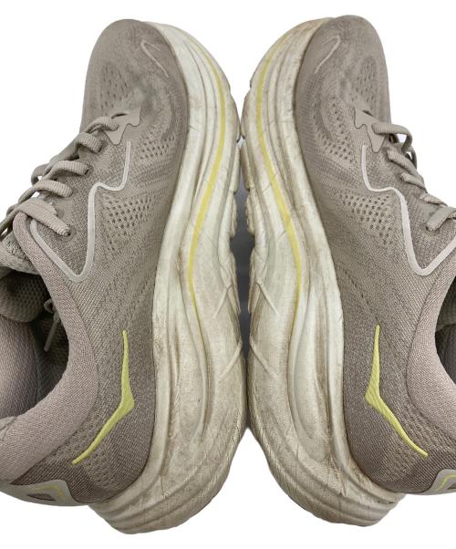 HOKA（ホカ）HOKA (ホカ) CLIFTON 10 ベージュ サイズ:US7.50の古着・服飾アイテム