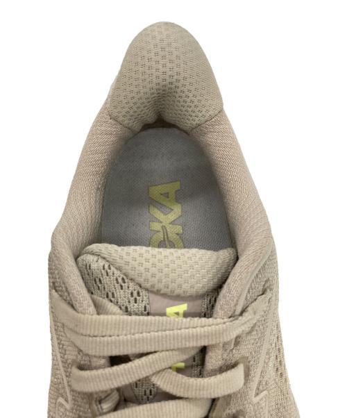 HOKA（ホカ）HOKA (ホカ) CLIFTON 10 ベージュ サイズ:US7.50の古着・服飾アイテム