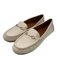 COACH（コーチ）の古着「メイビス ローファー」｜ベージュ