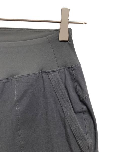 Patagonia（パタゴニア）Patagonia (パタゴニア) カリサ・ロック・パンツ グレーの古着・服飾アイテム