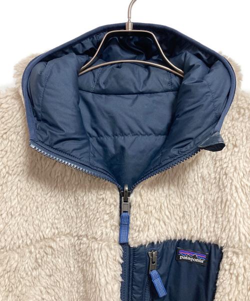Patagonia（パタゴニア）Patagonia (パタゴニア) キッズ・リバーシブル・レディ・フレディ・フーディ ベージュ サイズ:不明の古着・服飾アイテム