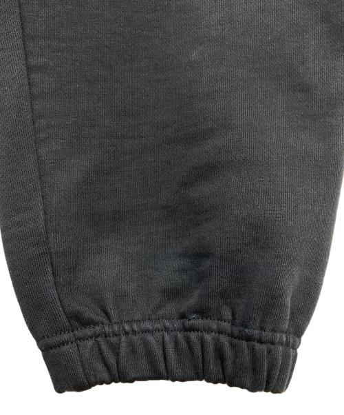 F.C.R.B.（エフシーレアルブリストル）F.C.R.B. (エフシーレアルブリストル) EMBLEM SWEAT PANTS ネイビー サイズ:Mの古着・服飾アイテム