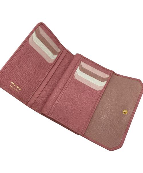 MIU MIU（ミュウミュウ）MIU MIU (ミュウミュウ) 3つ折り財布 ピンクの古着・服飾アイテム
