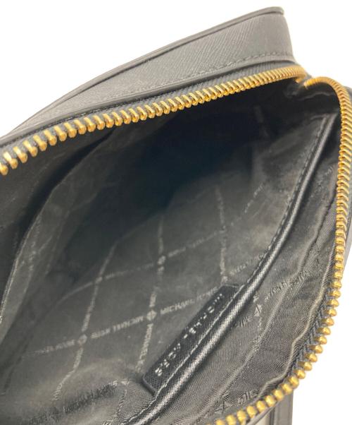 MICHAEL KORS（マイケル・コース）MICHAEL KORS (マイケル・コース) LG EW CROSSBODY ブラックの古着・服飾アイテム