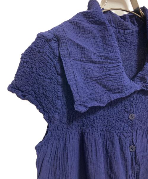 me ISSEY MIYAKE（ミーイッセイ ミヤケ）me ISSEY MIYAKE (ミーイッセイ ミヤケ) 刺繍ノースリーブブラウス ネイビー サイズ:-の古着・服飾アイテム