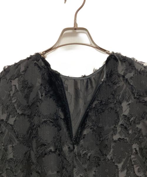icB（アイシービー）icB (アイシービー) ヘアリーシアージャカード ブラウス ブラック サイズ:2 未使用品の古着・服飾アイテム