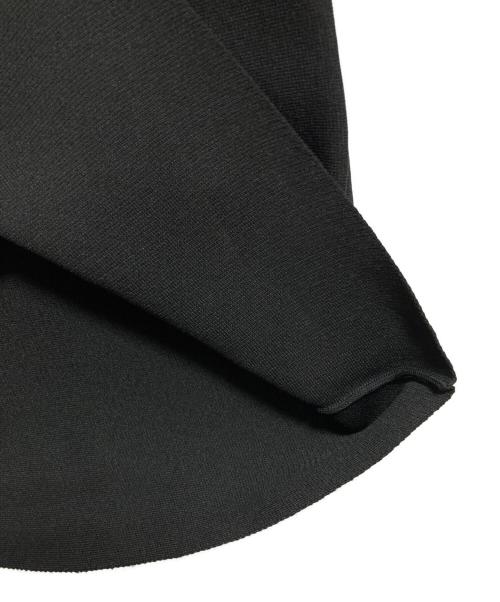UNITED ARROWS（ユナイテッドアローズ）UNITED ARROWS (ユナイテッドアローズ) P フリル ノースリーブ ワンピース ブラック サイズ:-の古着・服飾アイテム