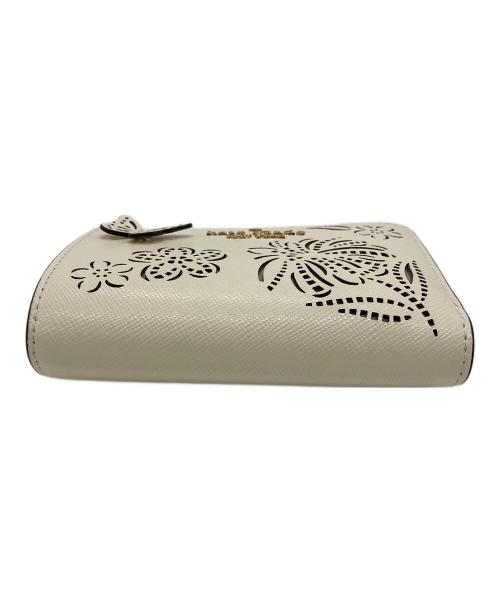 Kate Spade（ケイトスペード）Kate Spade (ケイトスペード) マディソン フェスティバル フローラル パーフ スモール L-ジップ ウォレット アイボリーの古着・服飾アイテム