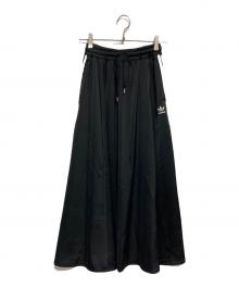 adidas（アディダス）の古着「LONG SATIN SKIRT」｜ブラック