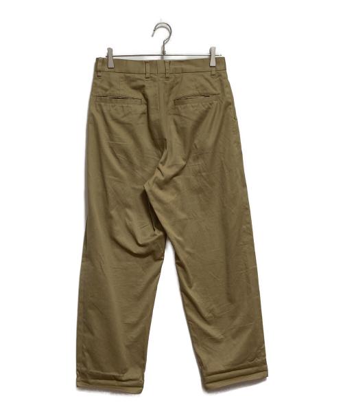 UNIVERSAL PRODUCTS.（ユニバーサルプロダクツ）UNIVERSAL PRODUCTS. (ユニバーサルプロダクツ) ONE TUCK CHINO TROUSERS ベージュ サイズ:2の古着・服飾アイテム