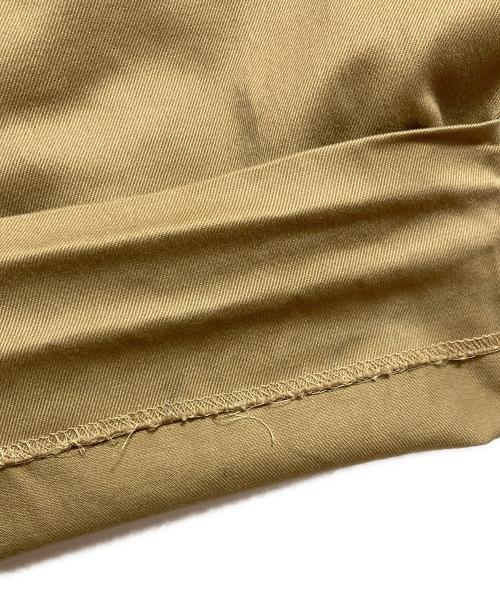 UNIVERSAL PRODUCTS.（ユニバーサルプロダクツ）UNIVERSAL PRODUCTS. (ユニバーサルプロダクツ) ONE TUCK CHINO TROUSERS ベージュ サイズ:2の古着・服飾アイテム