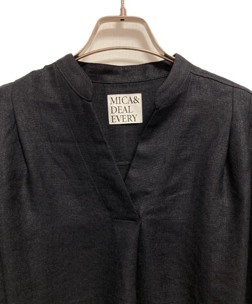 MICA&DEAL（マイカアンドディール）MICA&DEAL (マイカアンドディール) タックショルダーブラウス ネイビー サイズ:FREEの古着・服飾アイテム