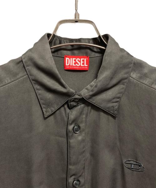 DIESEL（ディーゼル）DIESEL (ディーゼル) ロゴシャツ グレー サイズ:46の古着・服飾アイテム