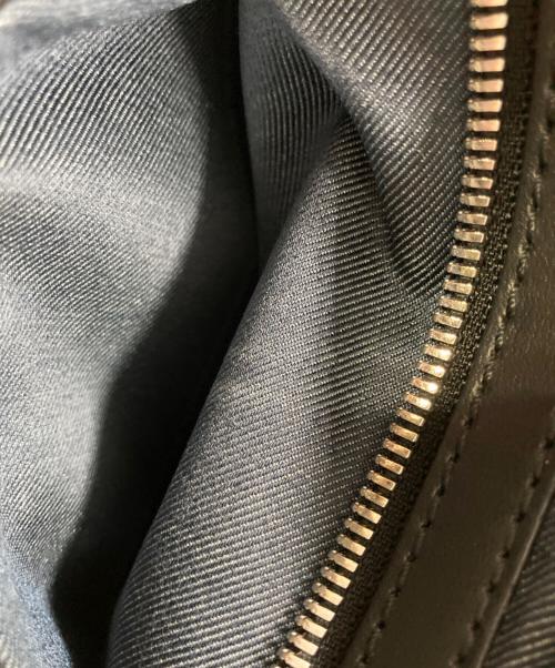 DIESEL（ディーゼル）DIESEL (ディーゼル) スタッズレザーショルダーバッグ ブラックの古着・服飾アイテム