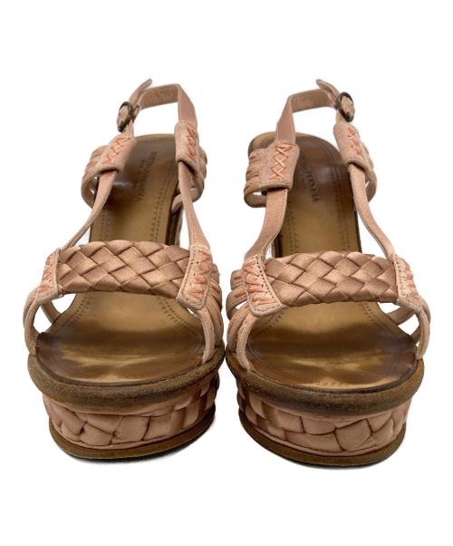 BOTTEGA VENETA（ボッテガベネタ）BOTTEGA VENETA (ボッテガベネタ) イントレチャートウェッジソールサンダル ベージュ サイズ:35の古着・服飾アイテム