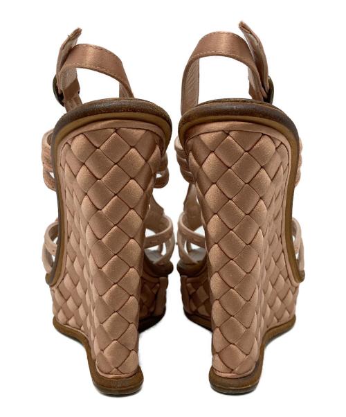 BOTTEGA VENETA（ボッテガベネタ）BOTTEGA VENETA (ボッテガベネタ) イントレチャートウェッジソールサンダル ベージュ サイズ:35の古着・服飾アイテム