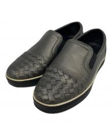 BOTTEGA VENETA（ボッテガベネタ）の古着「イントレチャートスリッポン」｜グレー
