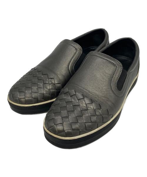 BOTTEGA VENETA（ボッテガベネタ）BOTTEGA VENETA (ボッテガベネタ) イントレチャートスリッポン グレー サイズ:35の古着・服飾アイテム