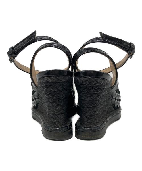 BOTTEGA VENETA（ボッテガベネタ）BOTTEGA VENETA (ボッテガベネタ) イントレチャートウェッジソールサンダル ブラック サイズ:35の古着・服飾アイテム