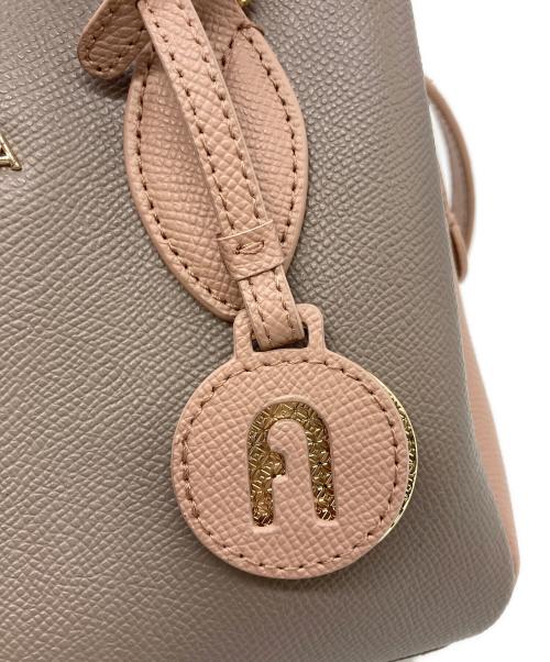FURLA（フルラ）FURLA (フルラ) MINERVA MINI Tote ベージュの古着・服飾アイテム